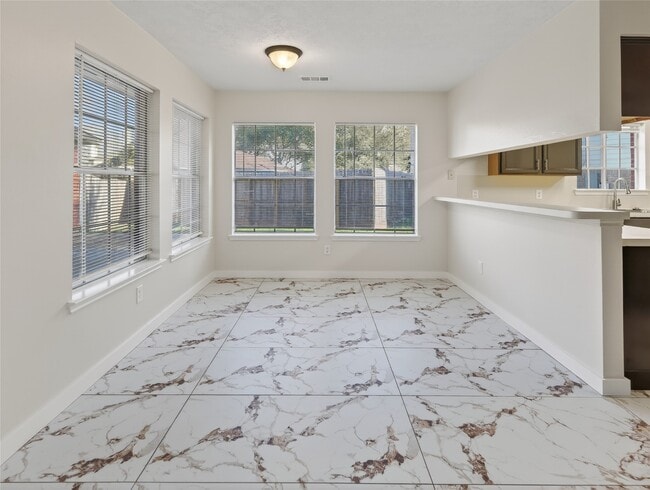 Building Photo - 4418 W Thunderwood Cir