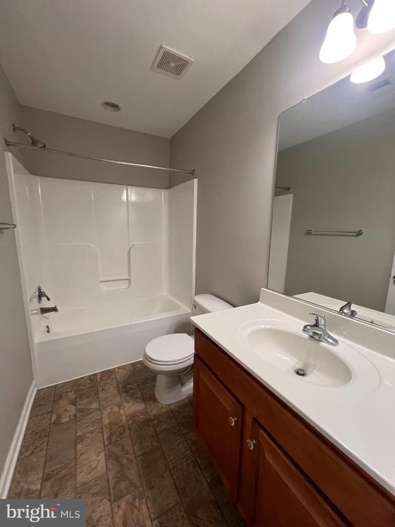 Building Photo - 1143 Mare St