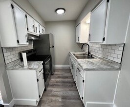 Building Photo - Newly remodeled one bedroom available soon!
