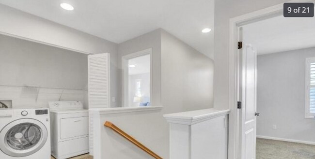 Building Photo - End Unit Townhome with Privacy and Lots of...