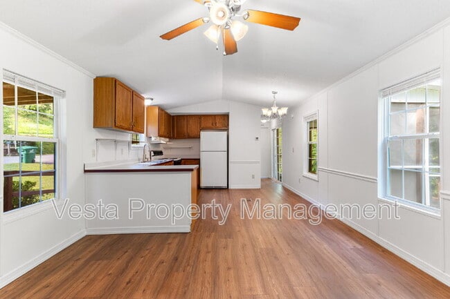 Building Photo - 177 Riddle Rd