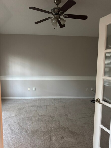 Building Photo - 6479 Silver Glen Dr