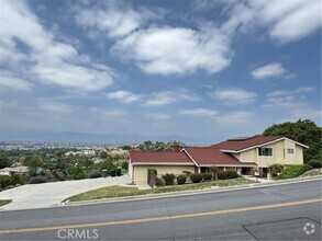 Building Photo - 1400 S Montezuma Way