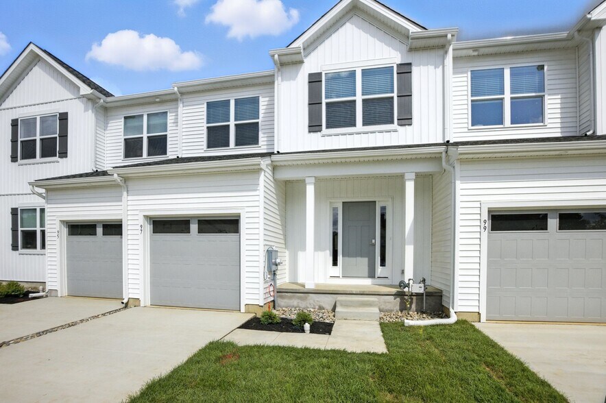 Building Photo - 41 Sequoia Dr