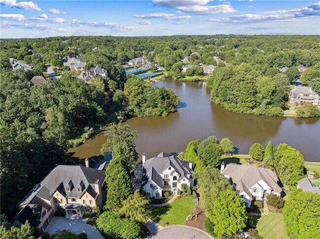 Building Photo - 675 Falls Lake Dr