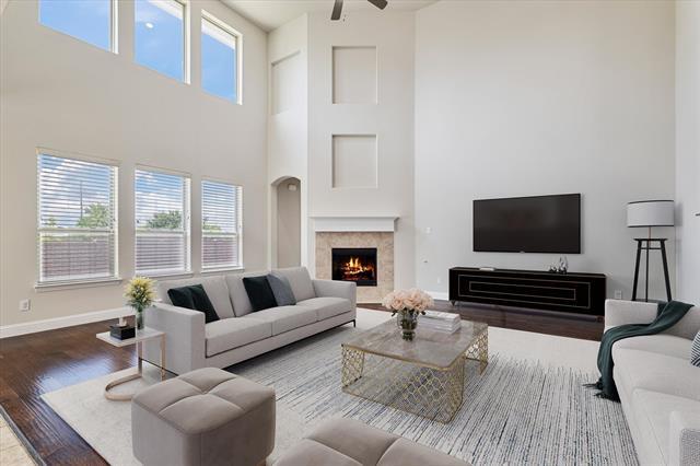 Building Photo - 1297 Roma Dr