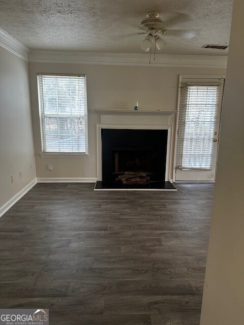 Building Photo - 5675 Hampton Ct