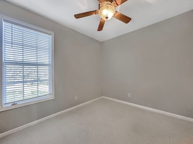 Building Photo - 1418 Hamlin Park Cir