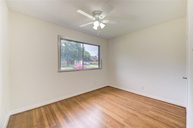 Building Photo - 10111 Fonville Dr