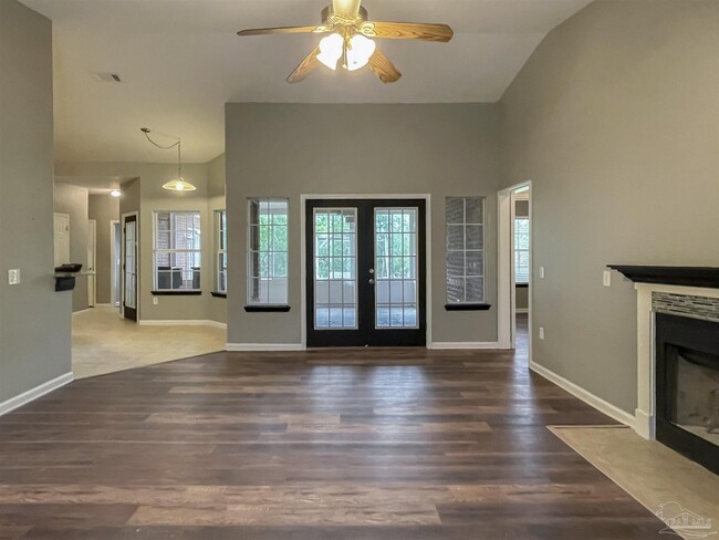 Building Photo - 16601 Egret Cir