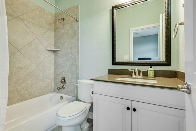 Building Photo - 11921 Terraza Cir