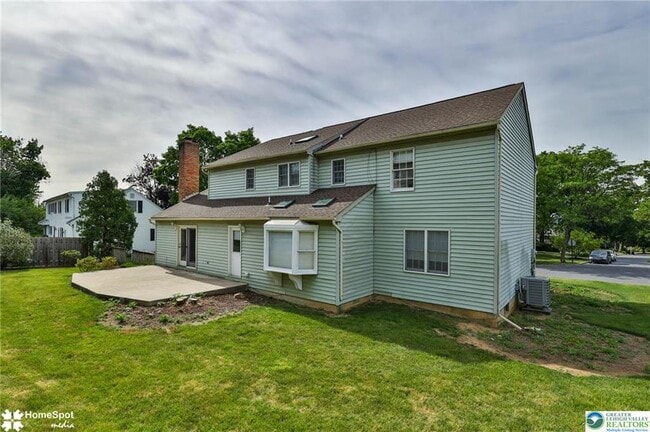 Building Photo - 4059 Wedgewood Rd