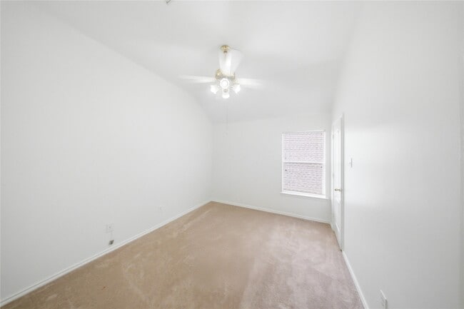 Building Photo - 2415 Mills Creek Dr