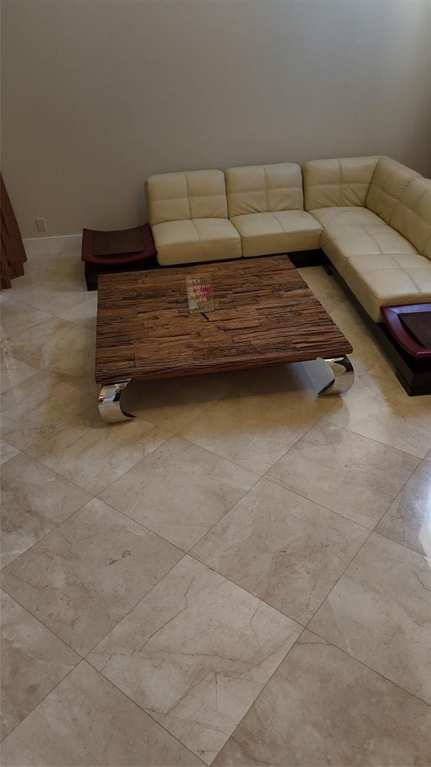 Building Photo - 6733 NW 81st Ct