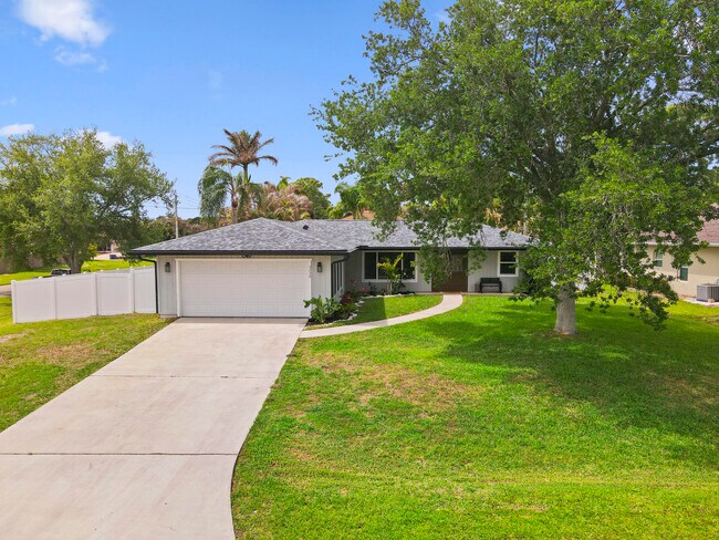 Building Photo - 3238 SW Constellation Rd