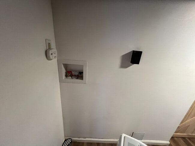 Building Photo - 236 Oak Terrace