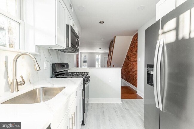 Building Photo - 3033 Coral St