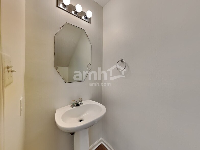 Building Photo - 19411 Rolling Sage Dr