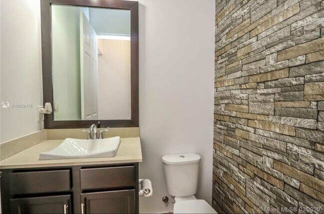 Building Photo - 8362 NW 39th Ct