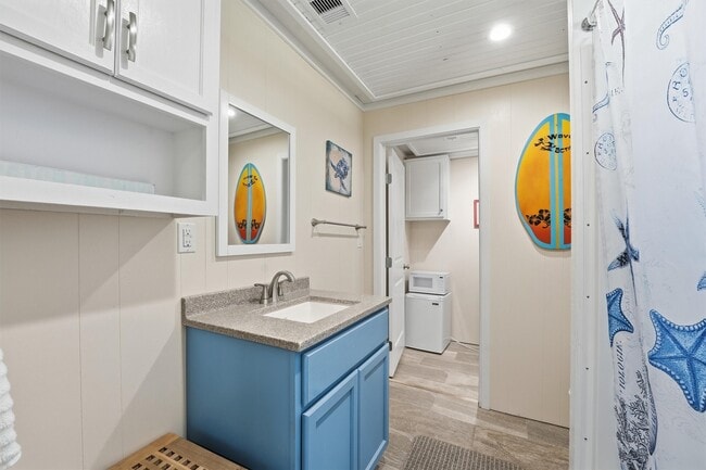 Building Photo - 4031 Panola Dr