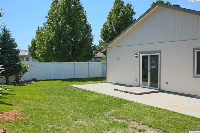 Building Photo - 1580 Brittlebush Ln