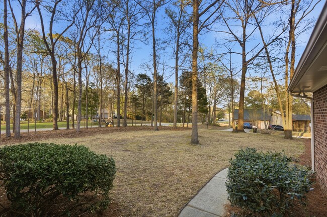 Building Photo - 101 Gatewood Dr