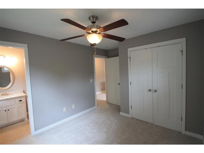 Building Photo - 232 Wildwood Ave