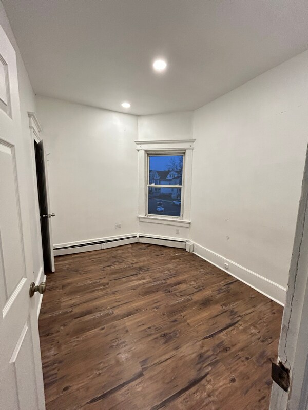 Building Photo - 94 Eaton Pl