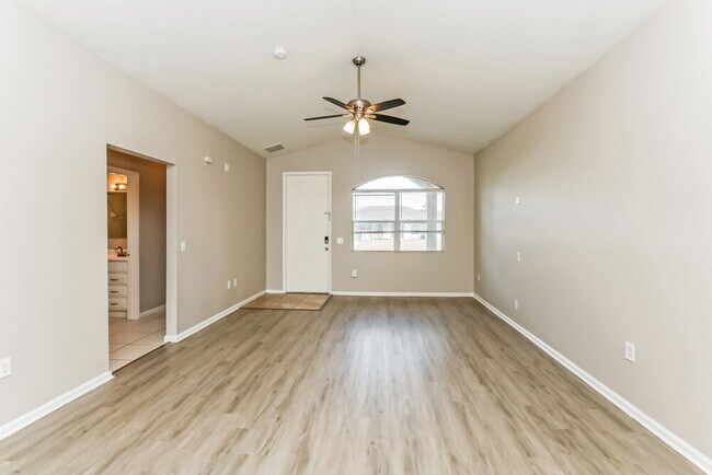 Building Photo - 3005 21st St SW