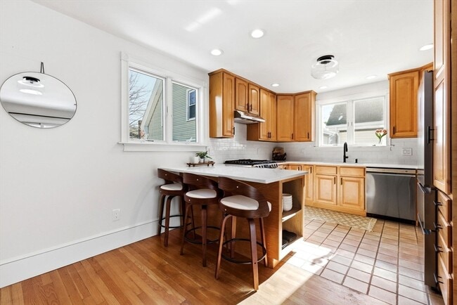 Building Photo - 30 Boardman St