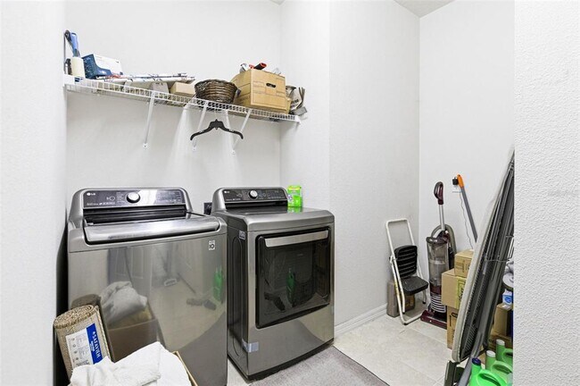 Building Photo - 5303 Levana St