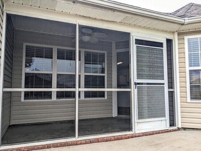 Building Photo - 508 Simoni Pl
