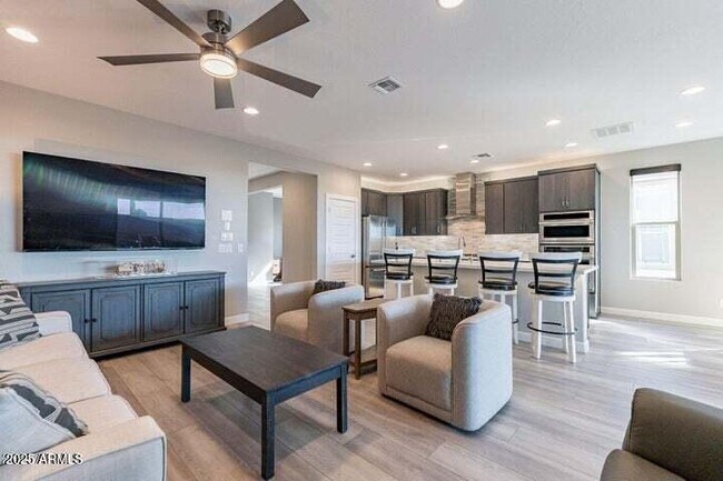 Building Photo - 247 E Las Puertas Ln