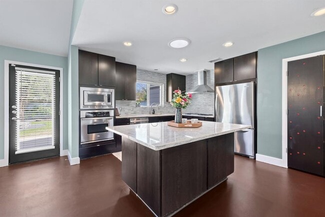 Building Photo - 3104 Candlelight Ct