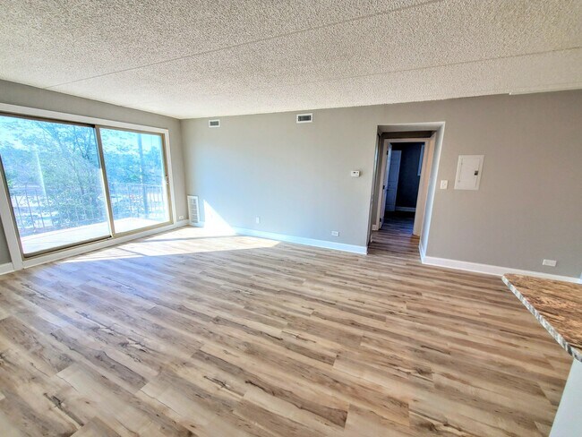 Building Photo - 8141 W 84th Pl