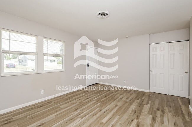 Building Photo - 1485 Wichita Dr S