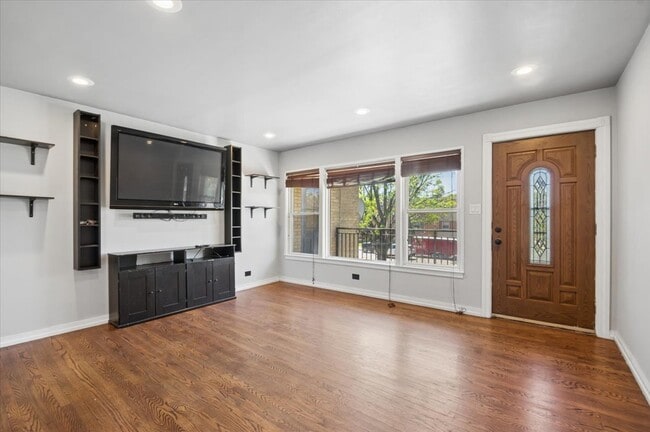 Building Photo - 4847 N Harlem Ave