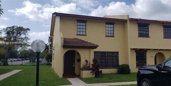 Building Photo - 2611 NW 47th Ln
