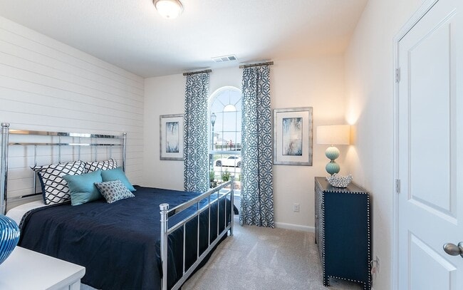 Building Photo - 17204 Clover Dr