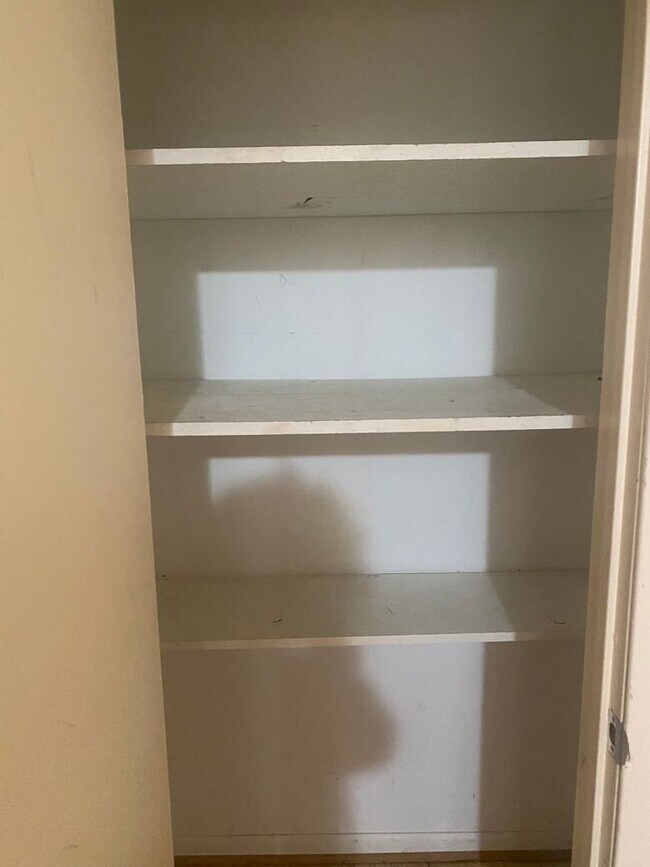 Building Photo - Perfect 3 bedroom 2 bathroom house located in Little Rock!