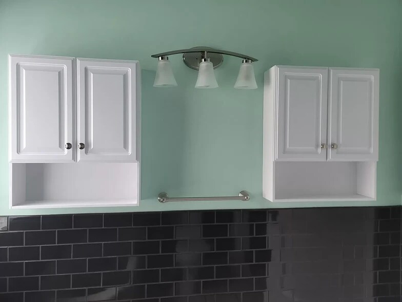 Bathroom - 446 W 7th St