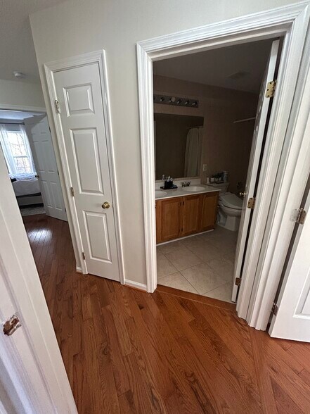 Building Photo - 2570 Sylvan Moor Ln