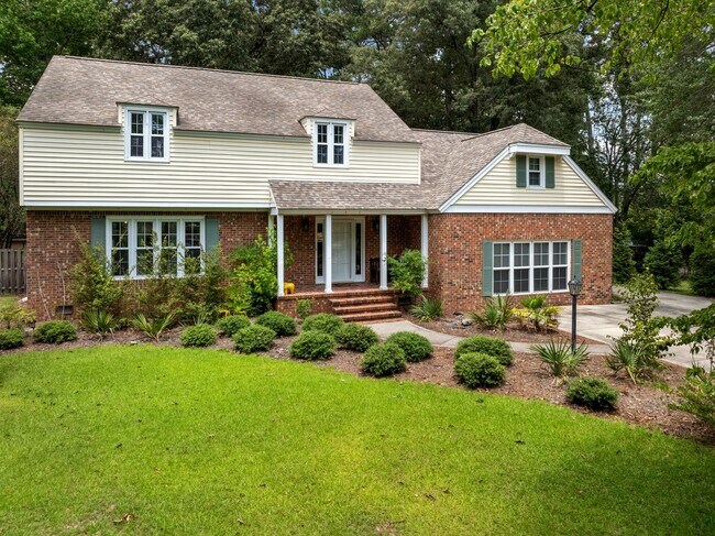Building Photo - 327 Plantation Dr