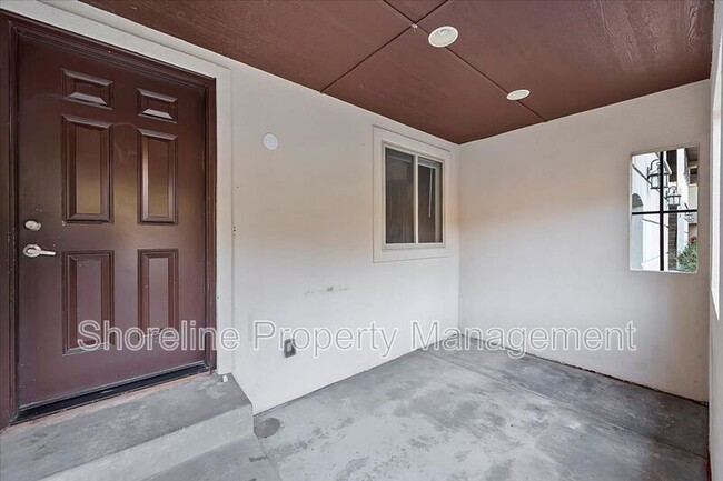 Building Photo - 2111 Brittany Ln