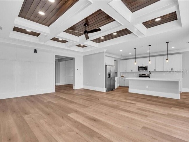 Building Photo - 15254 Sea Salt Wy