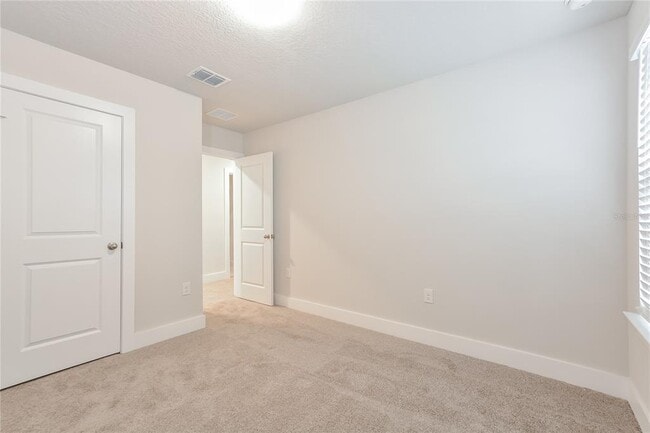 Building Photo - 804 E Voorhis Ave