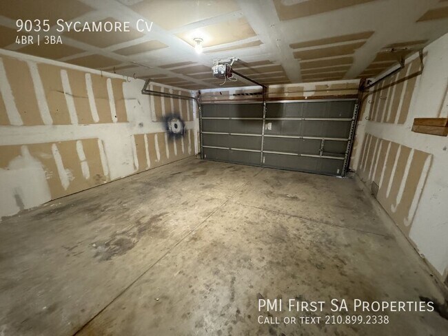 Building Photo - 9035 Sycamore Cove