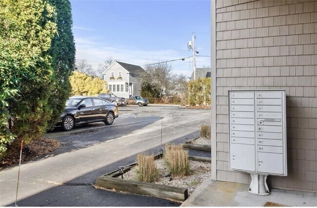 Building Photo - 26 W Narragansett Ave