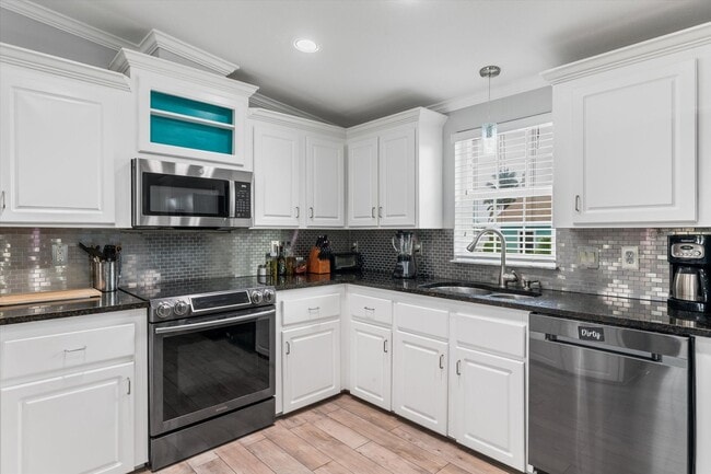 Building Photo - For Rent: 10 Rivera Drive – Your Key West ...