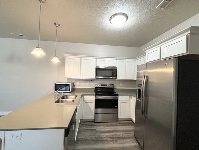 Building Photo - 12992 S Tortola Dr